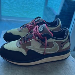 Brand New Nike Travis Scott x Air Max 1